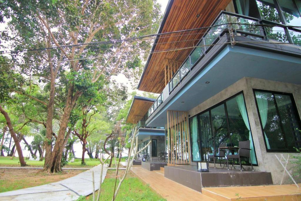 บ้านเจ้าไหม บีชเฮาส์ ตรัง ภายนอก รูปภาพ